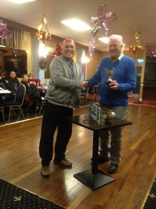 Bob G4REH receiving the Constuctors Cup